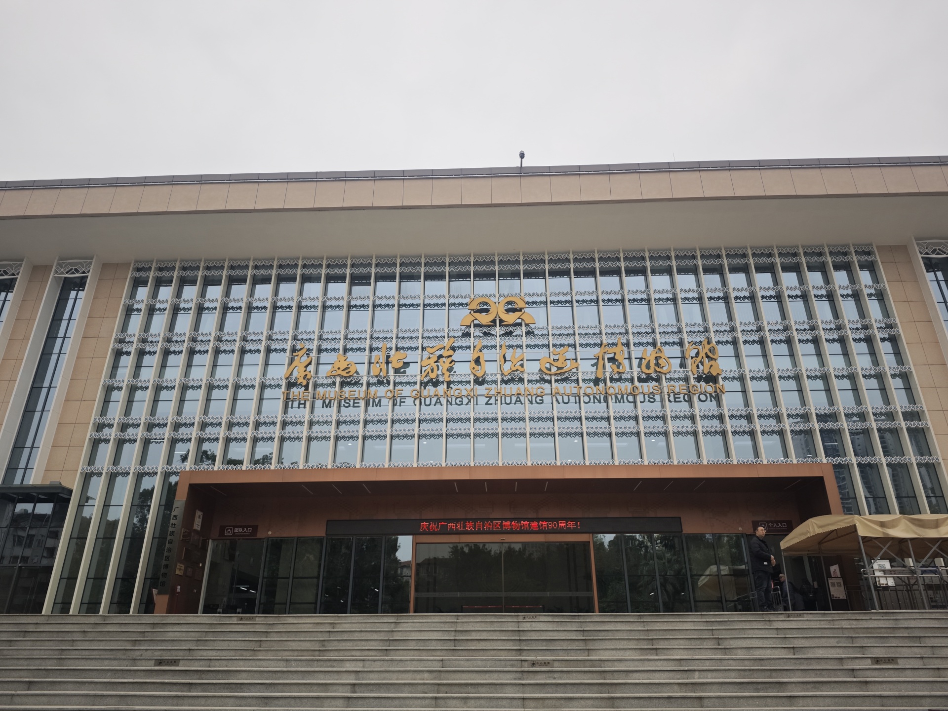 a3d5905db8b1a810.jpg